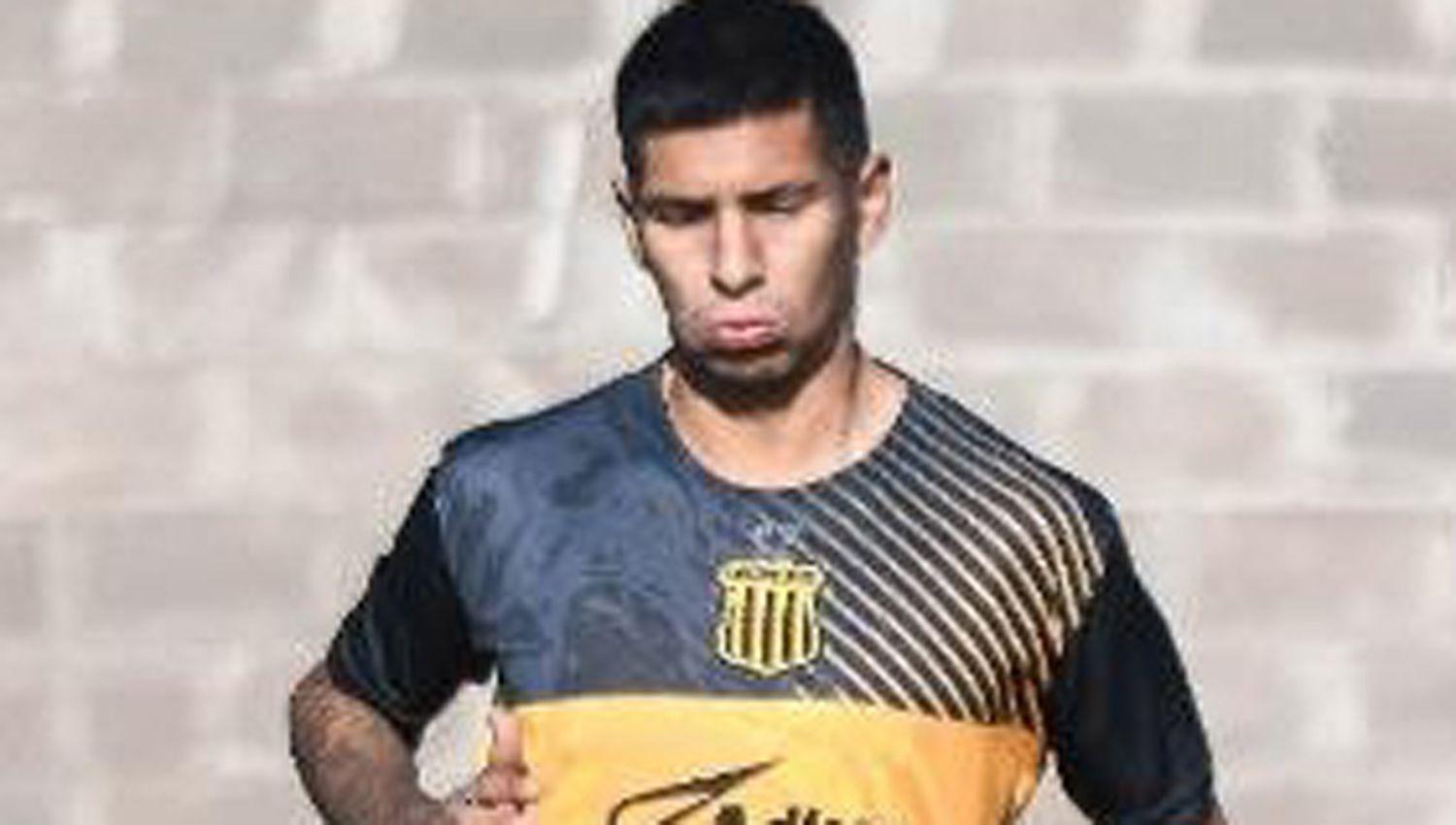 Rodrigo Tapia dio positivo de Covid-19 y seraacute baja ante Alvarado