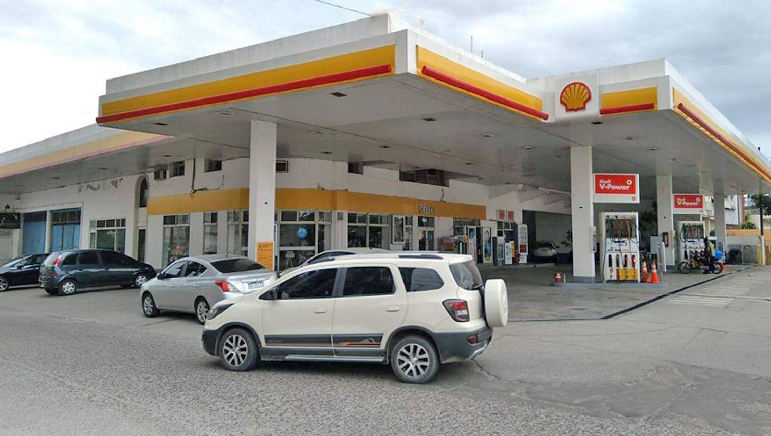 Allanan estaciones de servicio por el fraude a Rentas-Economiacutea y hay un proacutefugo
