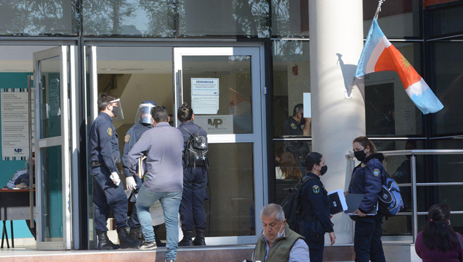 Denuncioacute que le vaciaron su cuenta bancaria en  170000