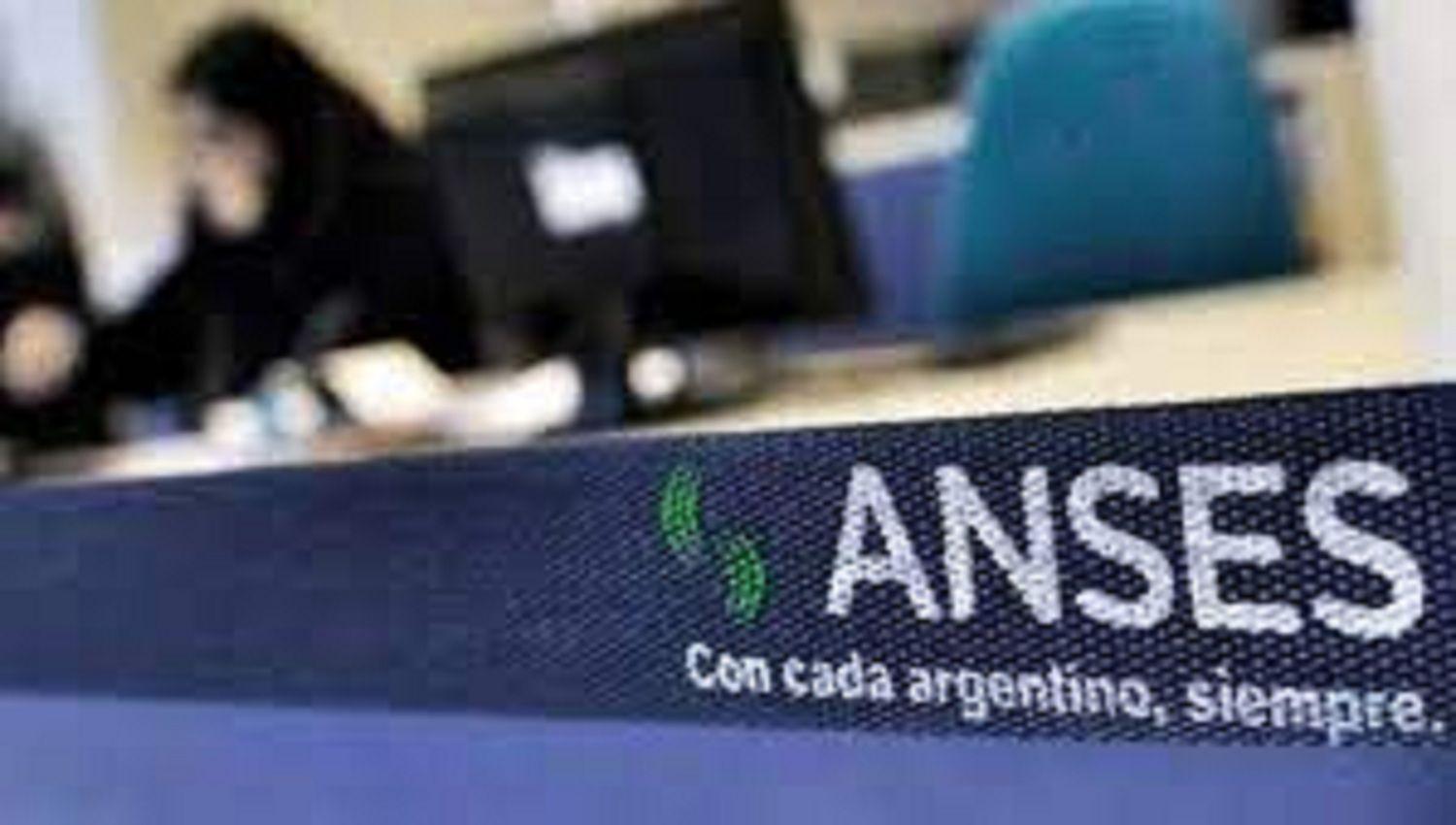 Pago a jubilados pensionados AUH y AUE de este lunes