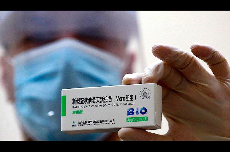 Llegan hoy otras 800000 dosis de Sinopharm para avanzar con la vacunacioacuten