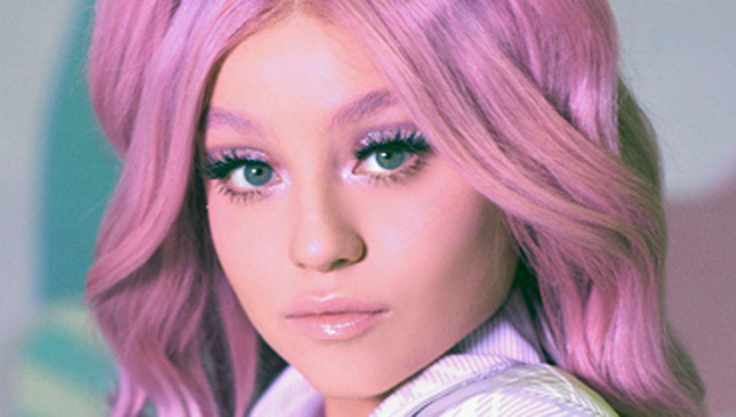 Karol Sevilla no da tregua a sus fans y suma canciones