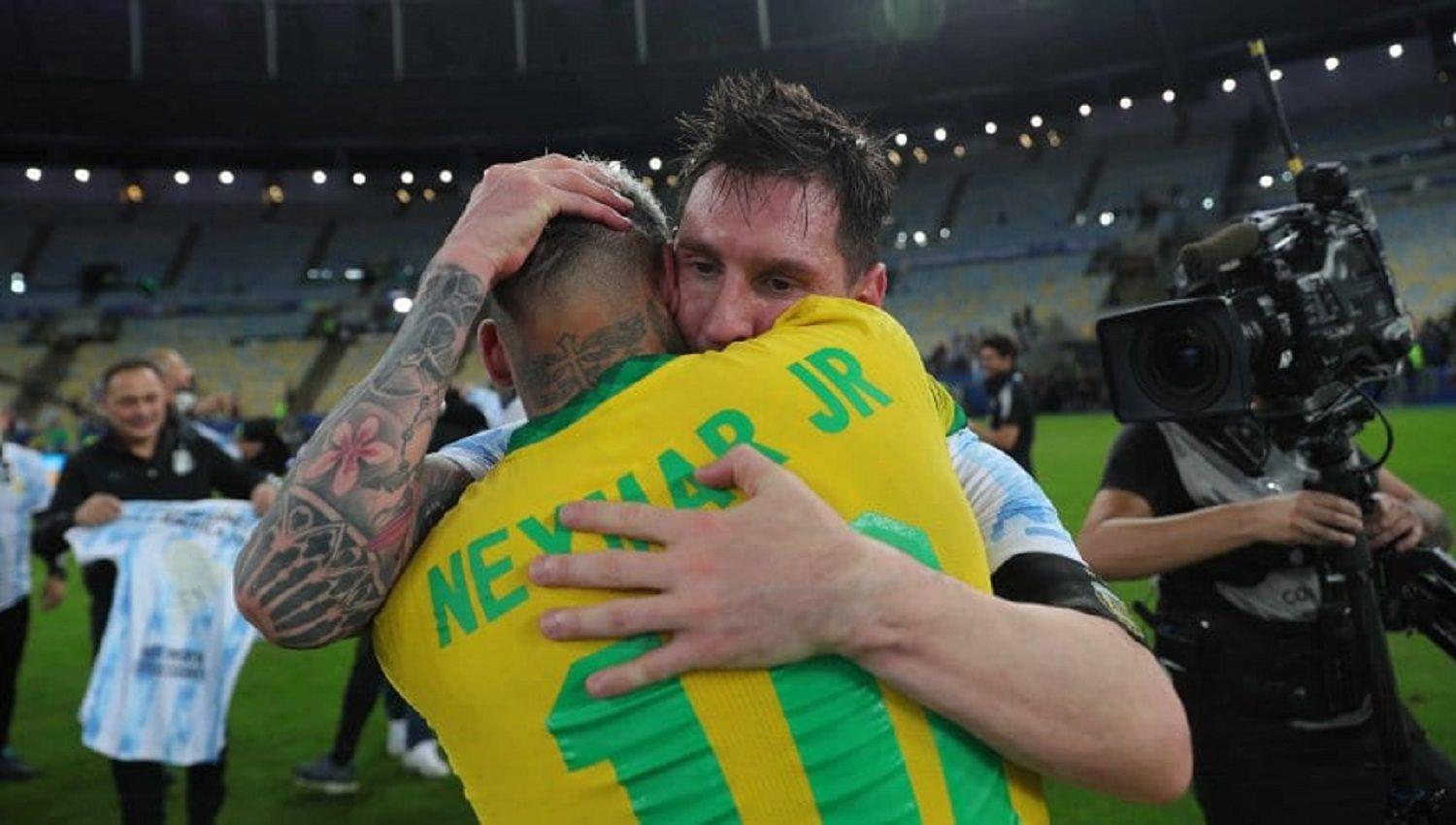 Neymar se rindioacute a los pies de Messi- ldquoEl fuacutetbol te estaba esperando para ese momentordquo
