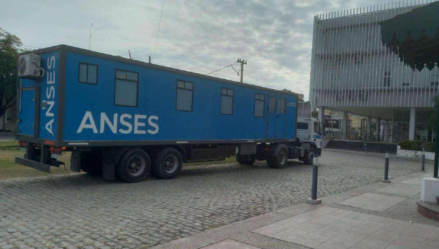 Desde este lunes y hasta el jueves la Atencioacuten Moacutevil de Anses estaraacute en la Capital