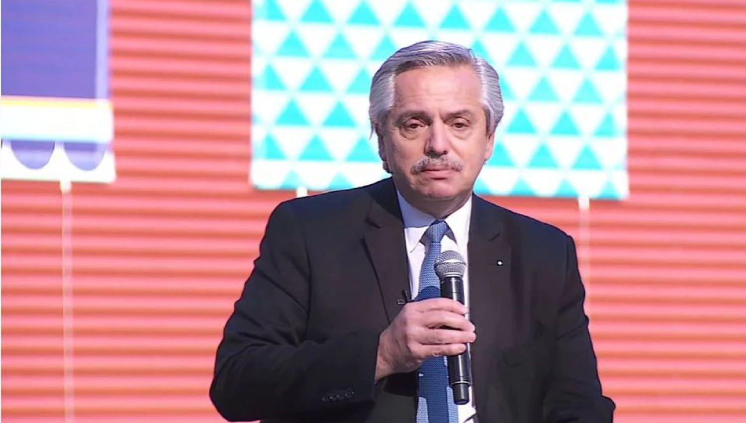 ldquoSi realmente nos preocupa Cuba terminemos con los bloqueosrdquo dijo Fernaacutendez