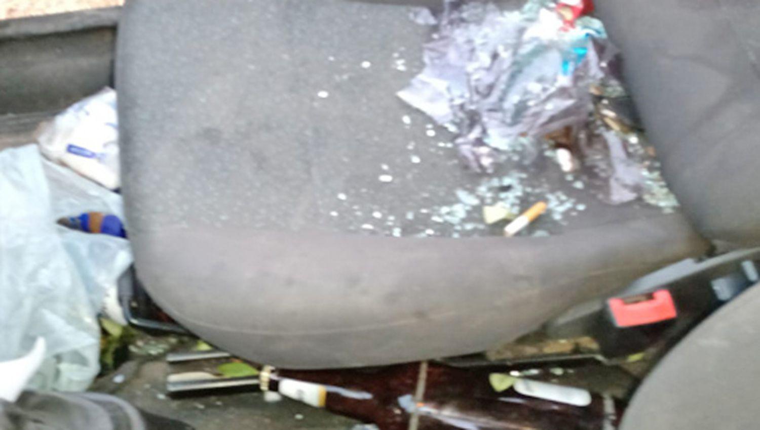 La policía encontró botellas con alcohol dentro y fuera del automóvil de la tragedia