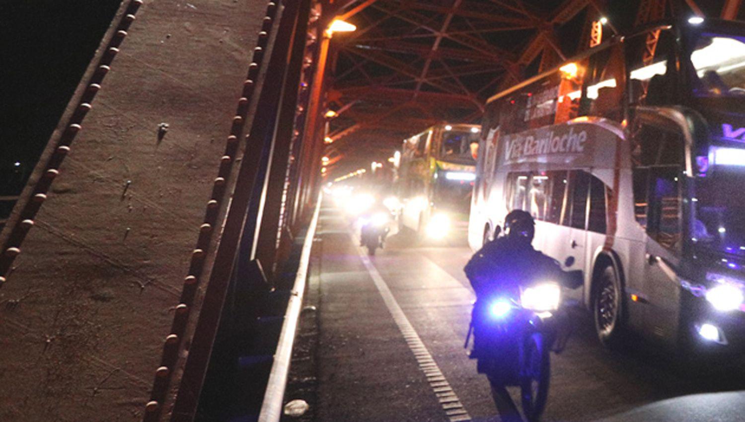 Delincuentes arrebataron la mochila y la bicicleta a una atleta en el Puente Carretero y habriacutean intentado abusarla
