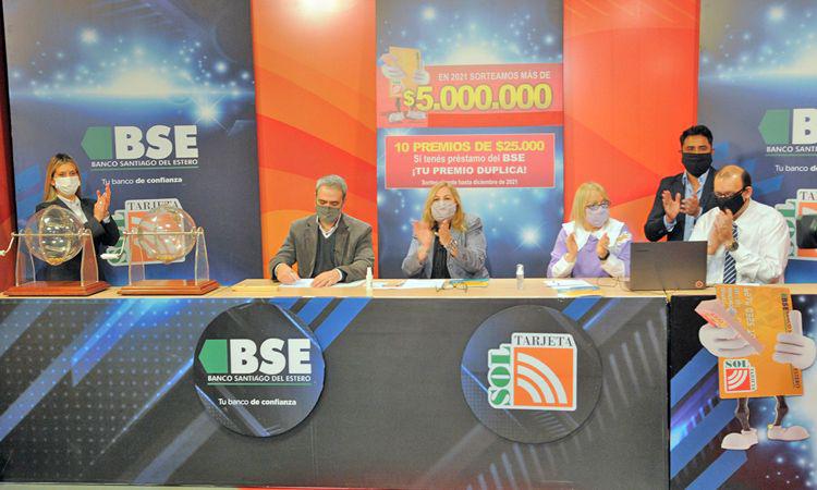 Tarjeta Sol y BSE volvieron a repartir miles de pesos entre sus clientes en su sorteo mensual