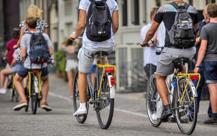 Instan a ciclistas a conocer y respetar las normas de traacutensito