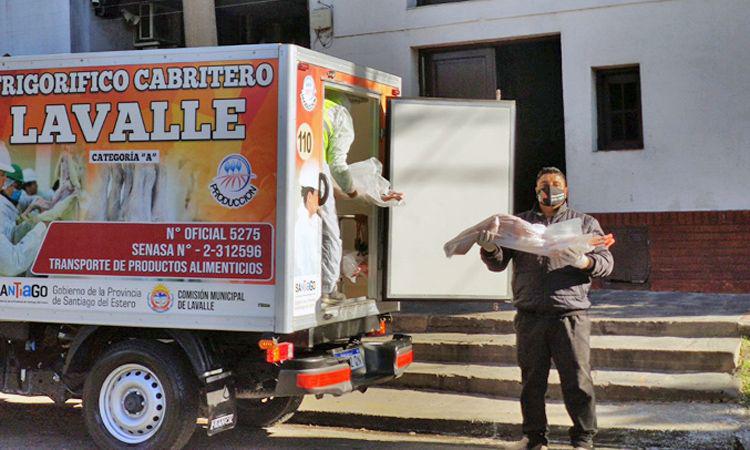 Productores venden 130 cabritos por maacutes de 750 kilos a Buenos Aires