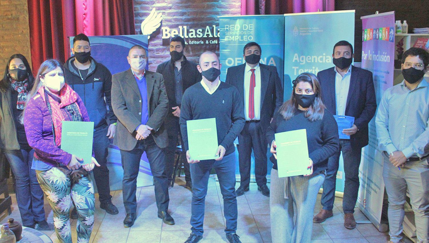 Firmaron un convenio de capacitación en el marco del Programa Promover