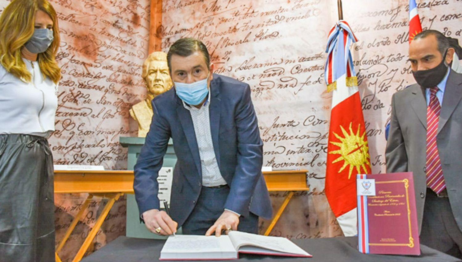 El gobernador Zamora habilitó la nueva sede En el mismo predio fueron dispuestas salas
museo en honor al Patriarca del Folclore