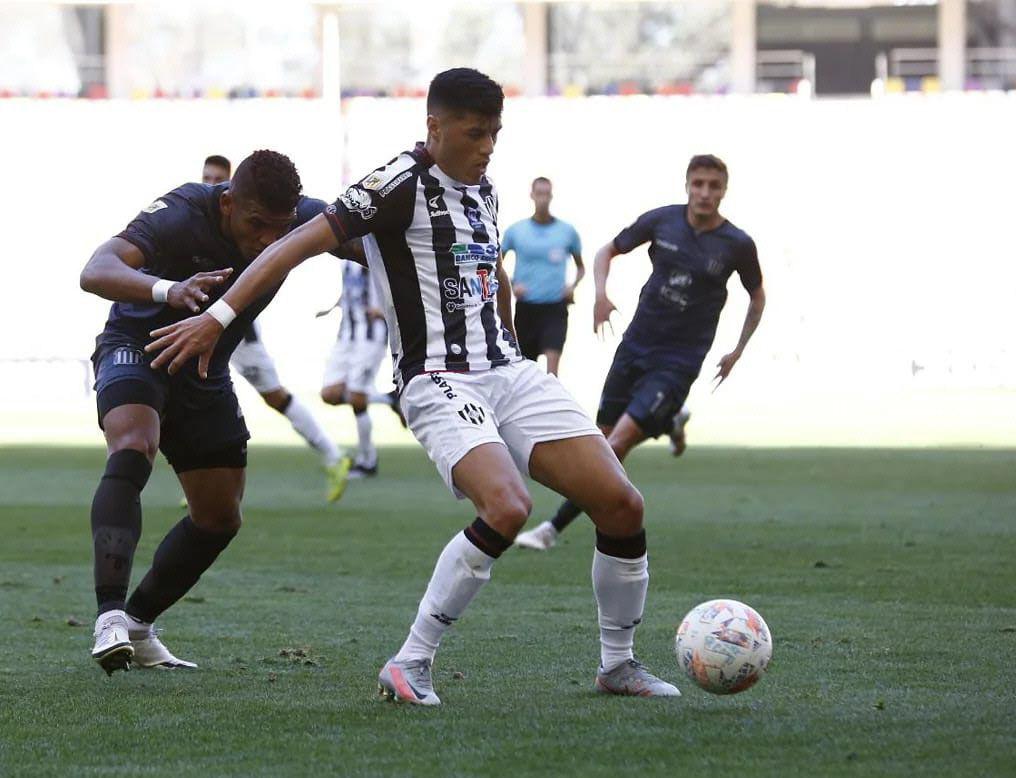 Leonardo Sequeira volveraacute a ser titular en lugar de Matiacuteas Mier