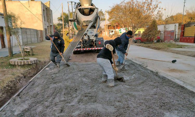 Avanza la obra de pavimentacioacuten en el barrio Soberaniacutea Nacional