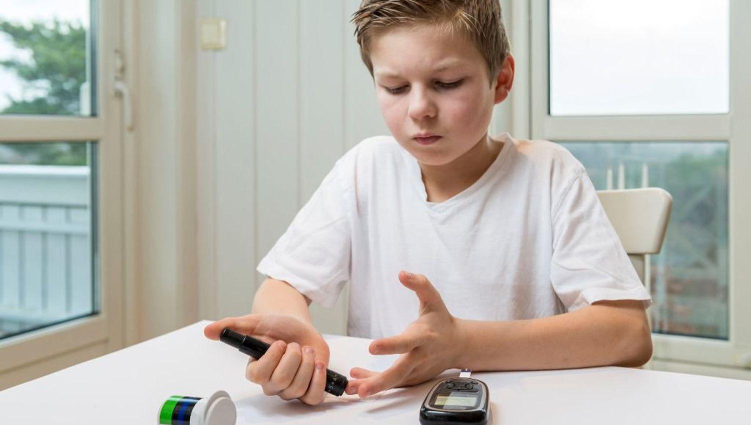 El 10-en-porciento- de la poblacioacuten con diabetes presenta nivel tipo 1 y aparece en la infancia o juventud