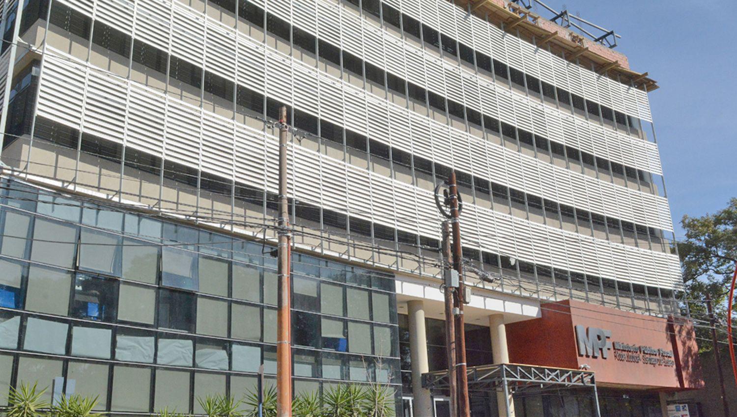 Semana clave- mantildeana indagan a Manuel Manfredi y citan a profesores de baacutesquet infantil