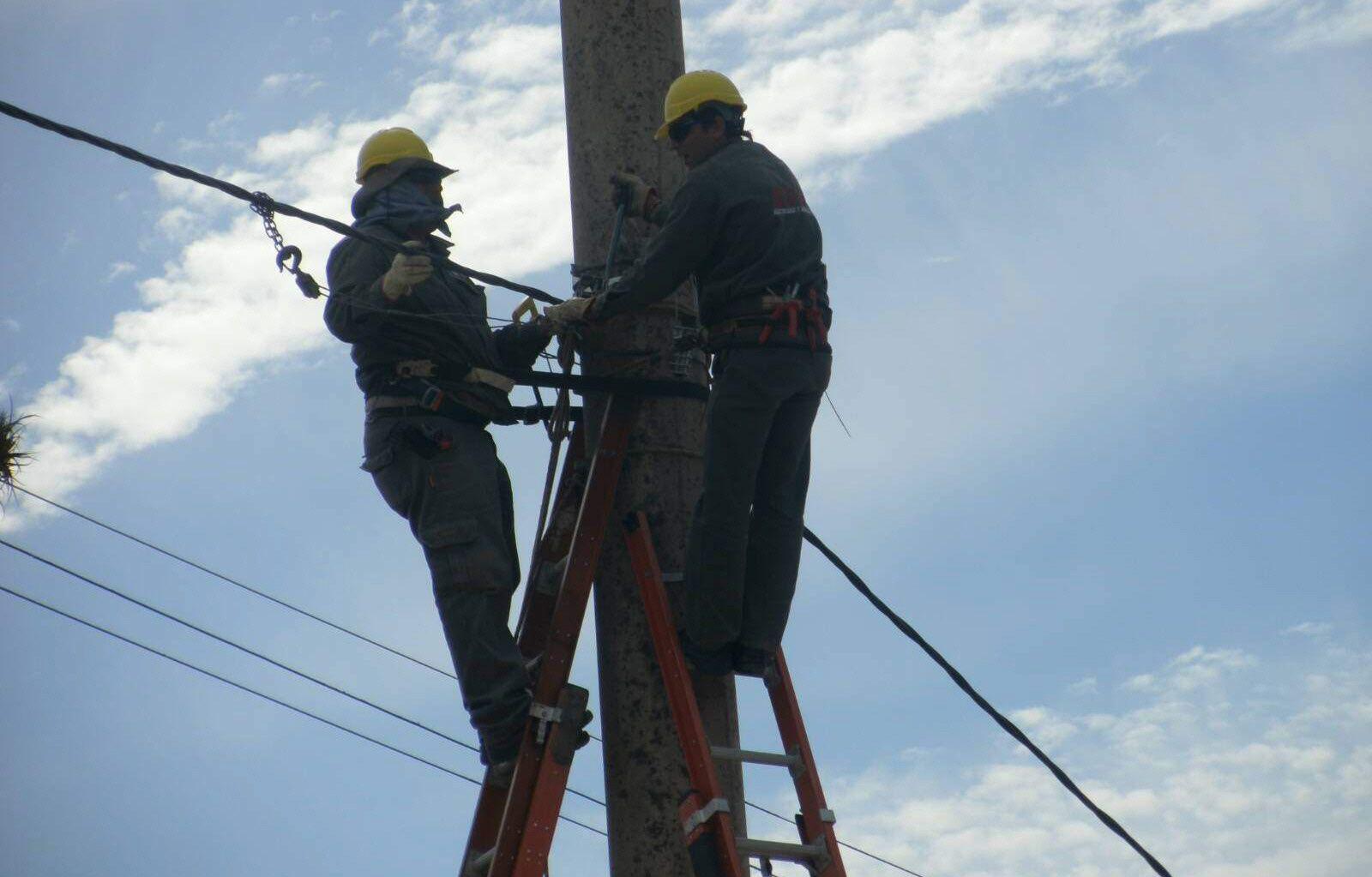 Programan cortes de servicio eleacutectrico  para realizar obras