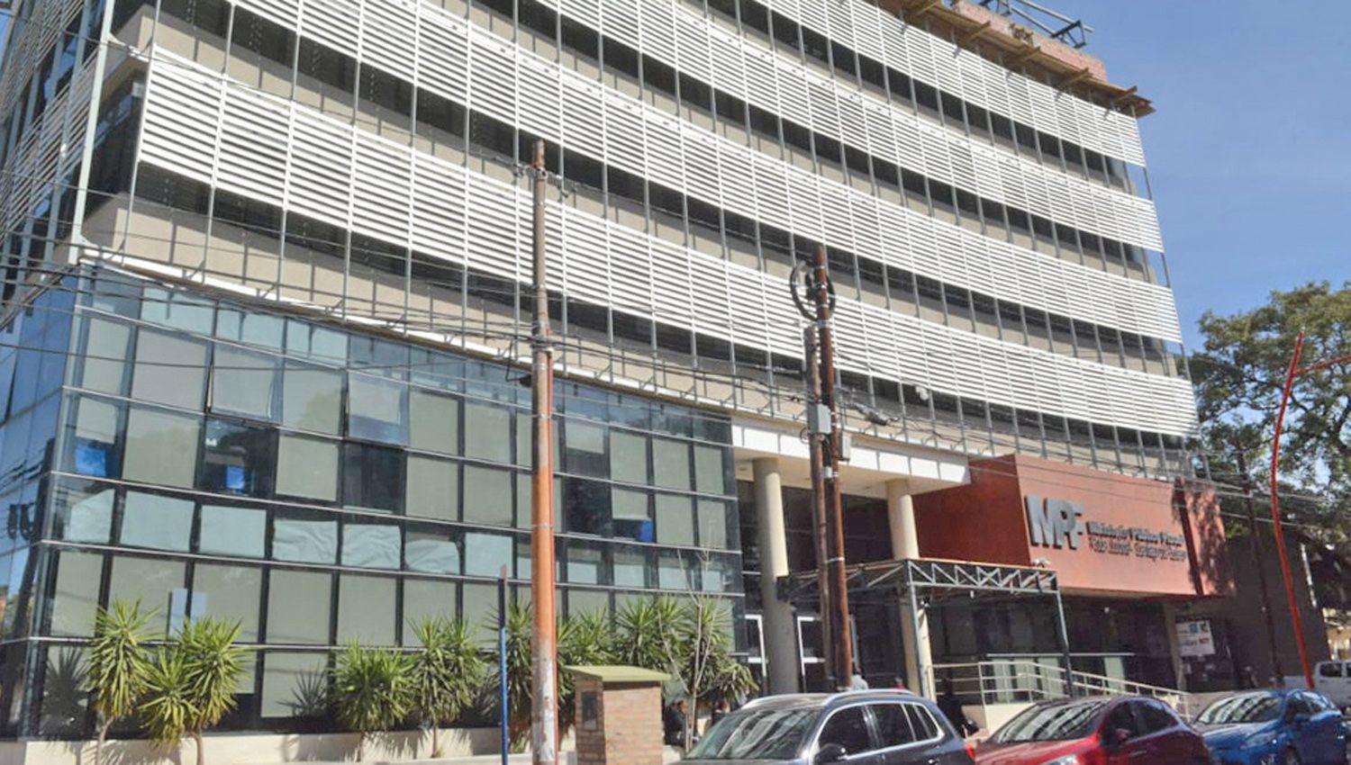 Suman 8 las denuncias por abuso en contra del entrenador Manfredi