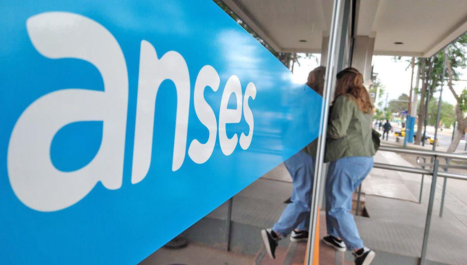 Los pagos de la Anses en Santiago subieron en 1360M