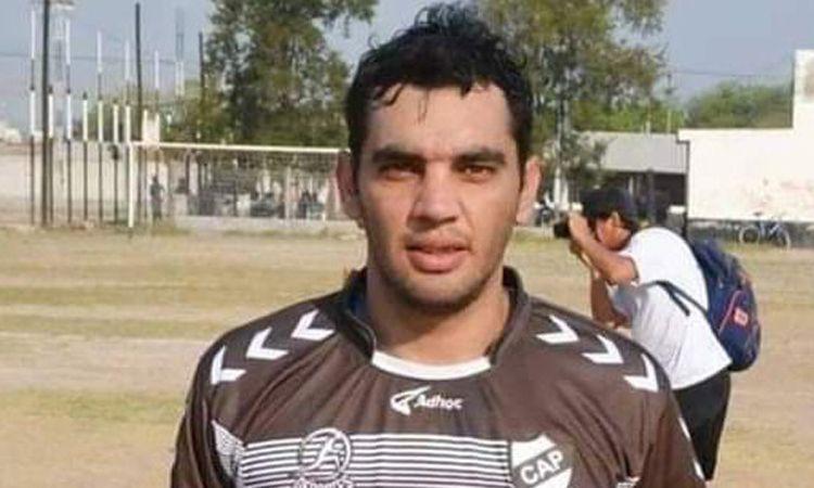 Futbolista muerto y 4 amigos heridos por terrible vuelco de automoacutevil en Los Juriacutees