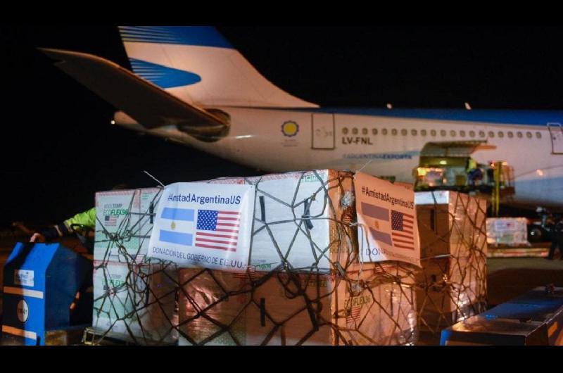 Vacunacioacuten de adolescentes- Santiago recibe 20160 dosis de Moderna de las 900 mil que se repartiraacuten