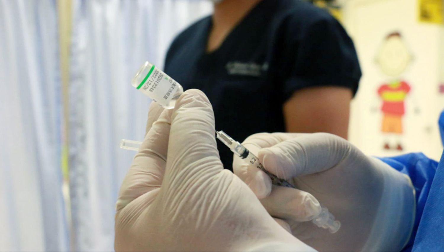 Cohen- Los vacunados con Sinopharm deben recibir una tercera dosis