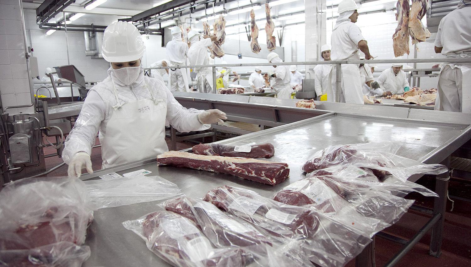 Frustrada carga a China- La Aduana denuncioacute que exportadores de carne falsearon declaraciones