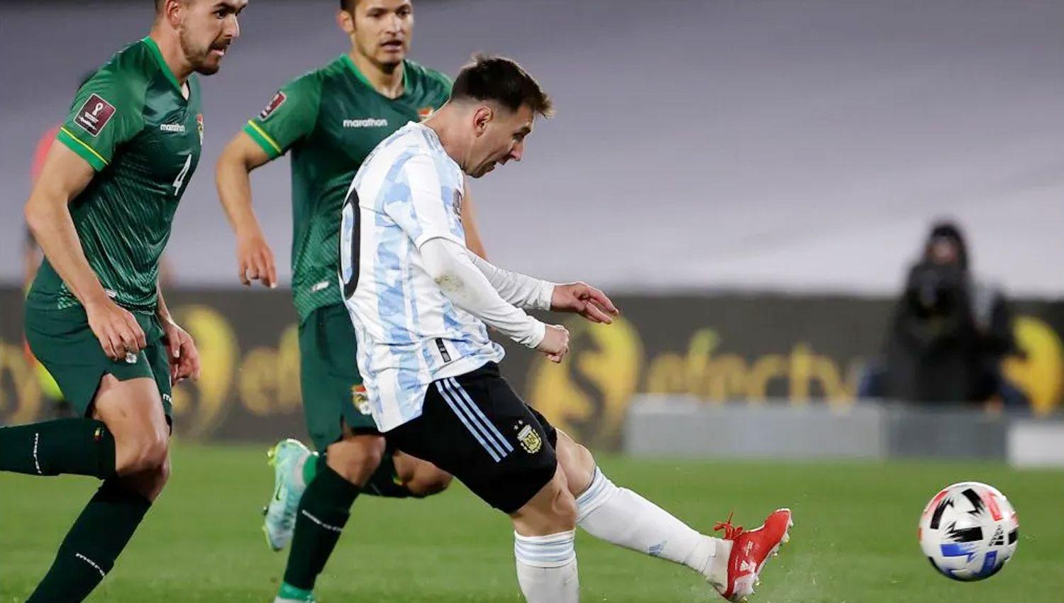Con goles de Messi la Argentina derrotoacute 3-0 a Bolivia