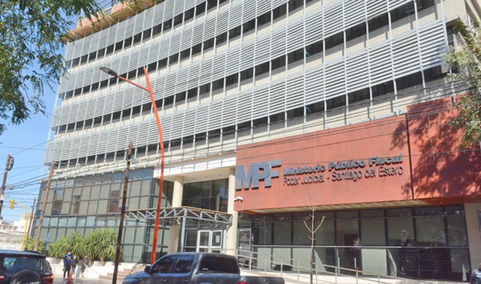 La defensa del entrenador Manfredi recusoacute a la jueza Piacutea Danielsen