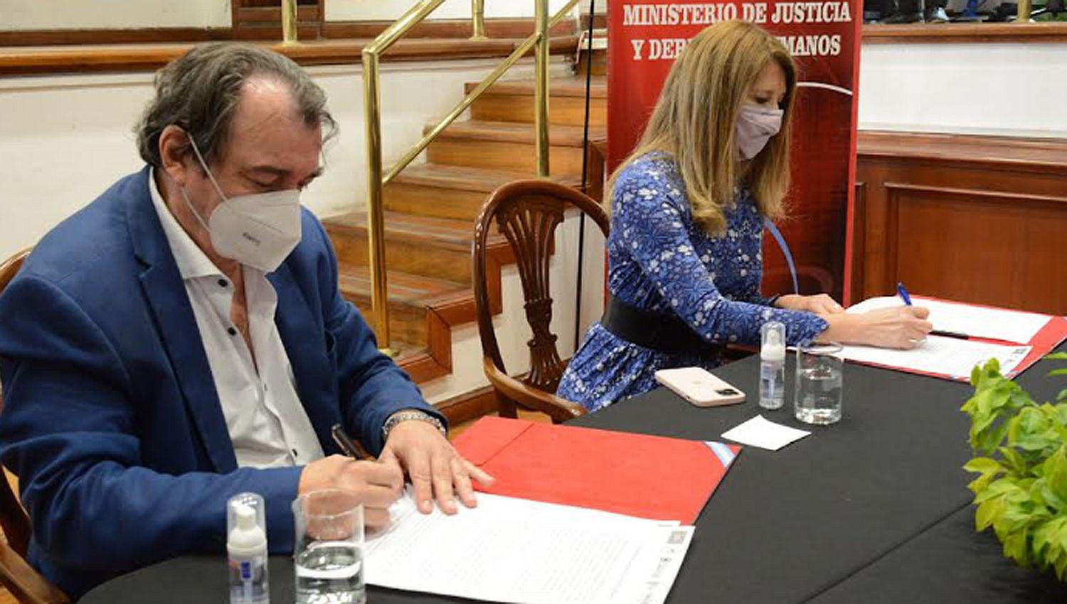 Firman acta acuerdo entre los Ministerios de Desarrollo Social y de Justicia y DDHH