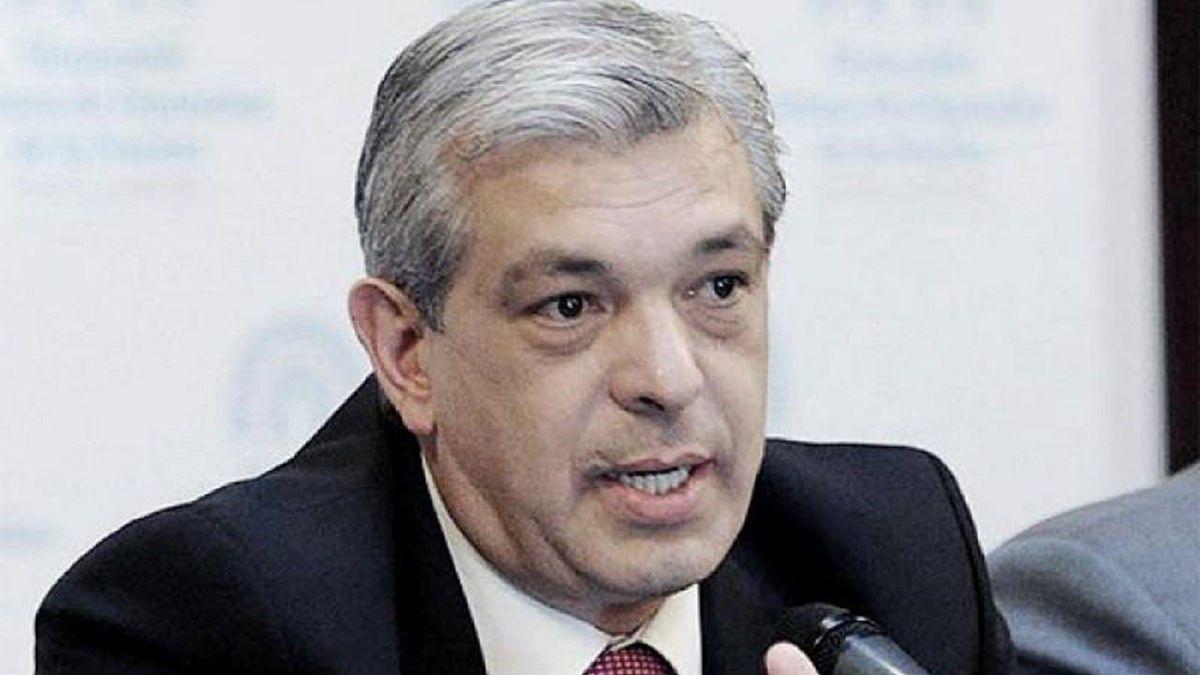 Juliaacuten Domiacutenguez el hombre con amplia experiencia legislativa y ejecutiva elegido por Fernaacutendez