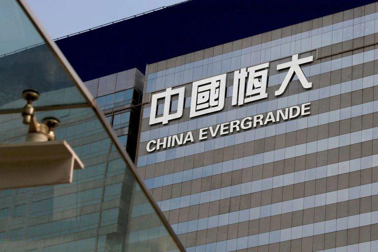 El gigante inmobiliario chino Evergrande se desploma y peligran otros mercados