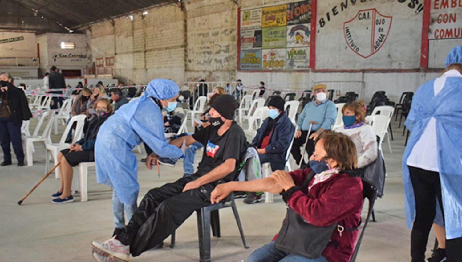 Vacunaraacuten sin turno con la segunda dosis de todas las vacunas en toda la provincia