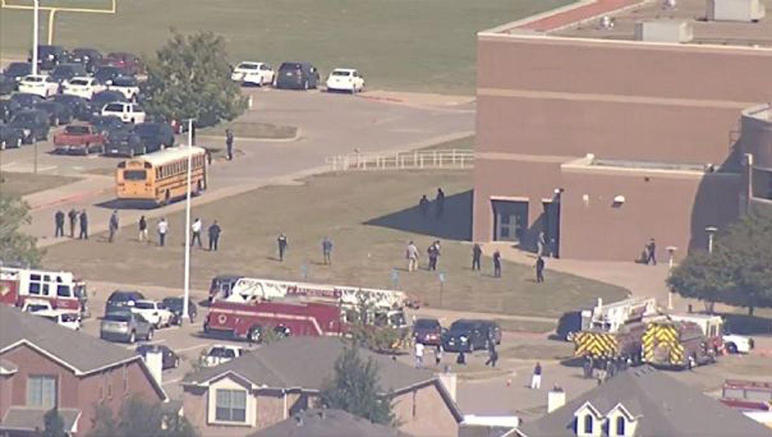 Tiroteo en una secundaria de Texas- al menos cuatro heridos