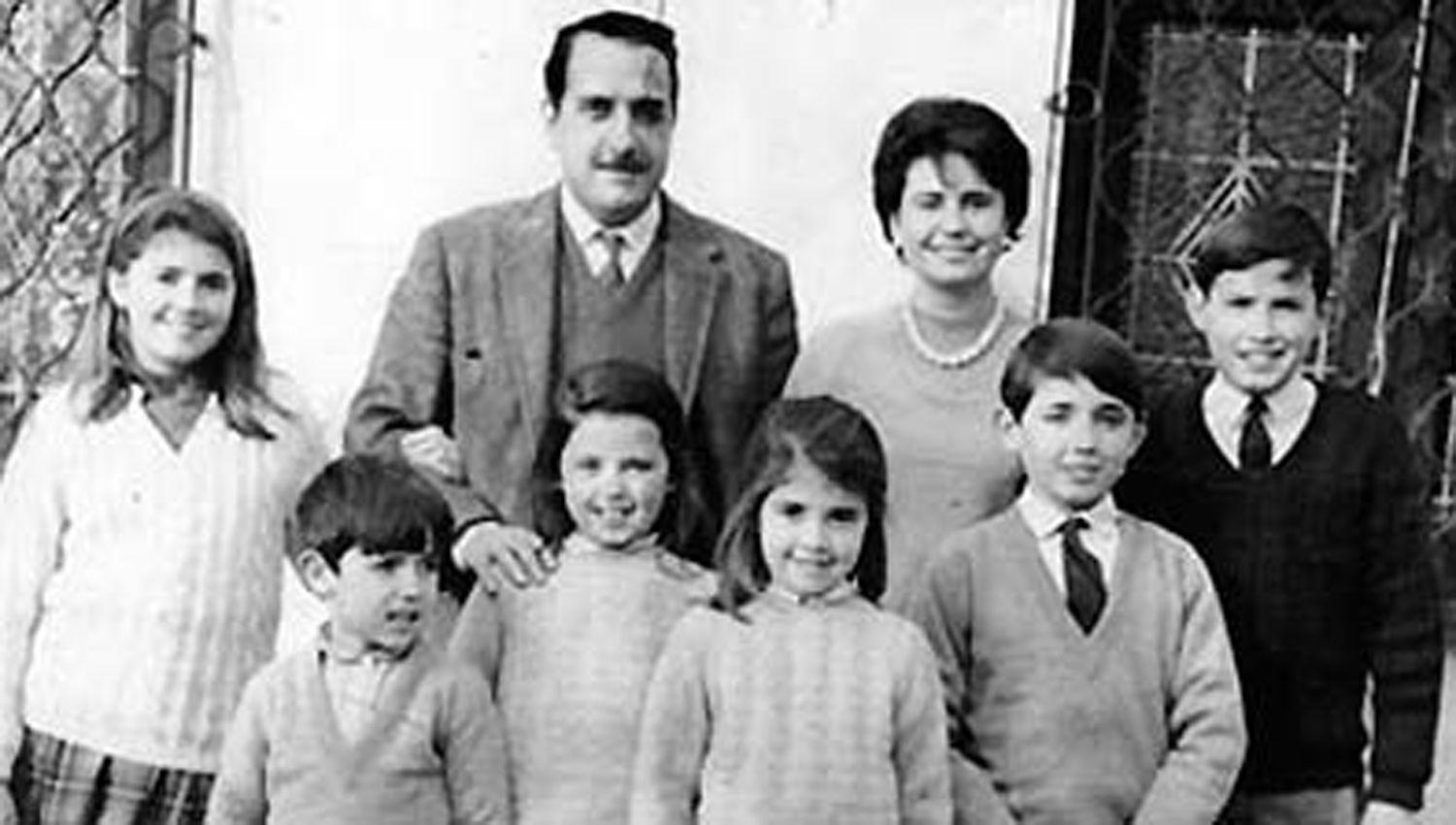 ALFONSÍN y familia