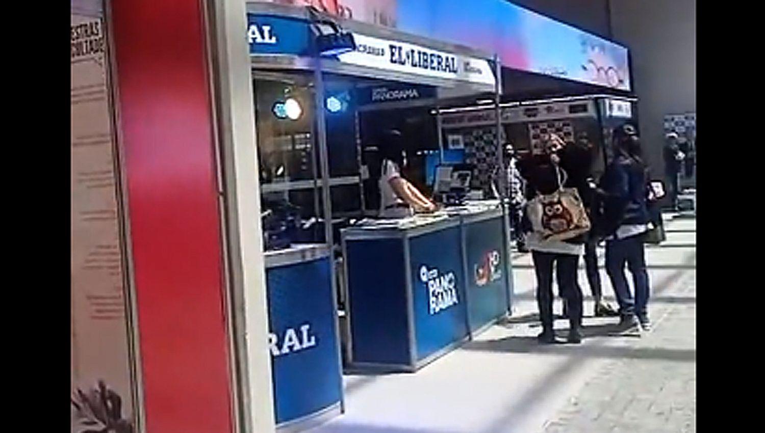 EL LIBERAL En Vivo Por Instagram recorrioacute la 11ordf Feria Provincial del Libro