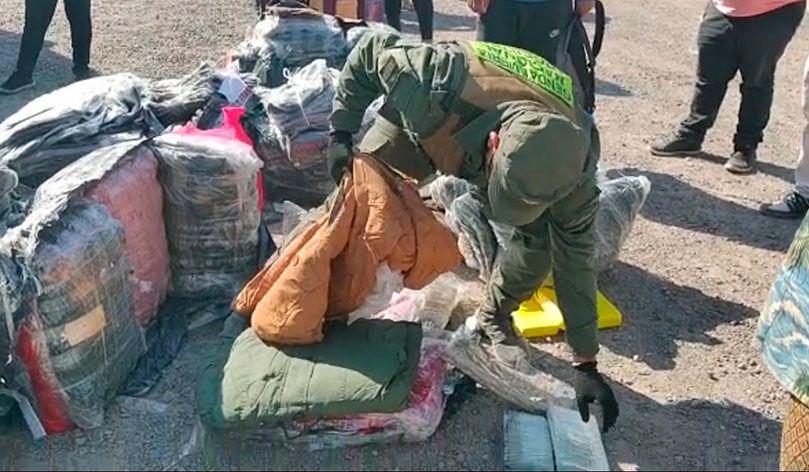 Bolivianos transportaban 36 kilos de cocaiacutena y fueron detenidos