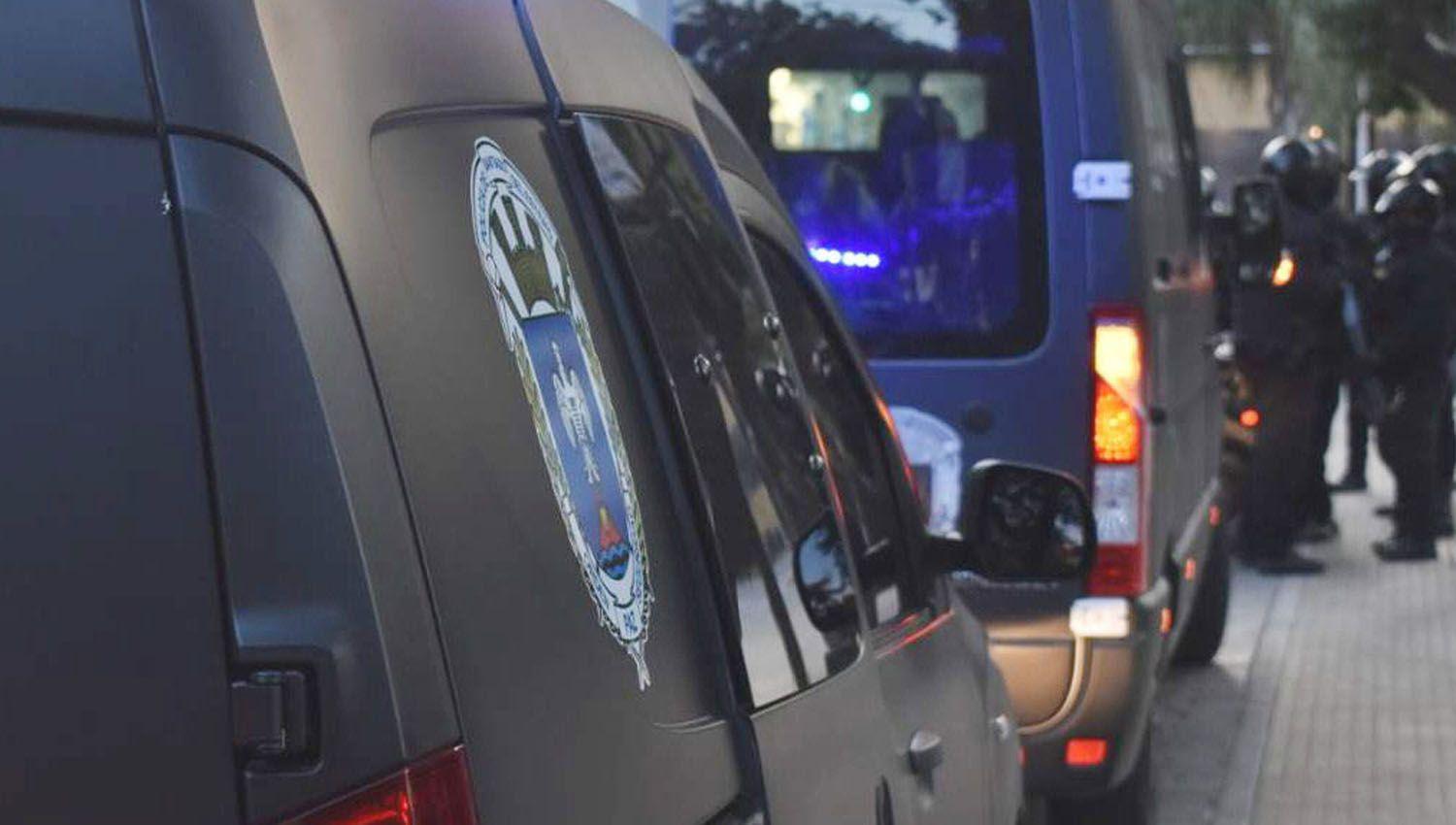 Amedrentoacute a una nintildea para hacerle llegar una amenaza a su ex novia