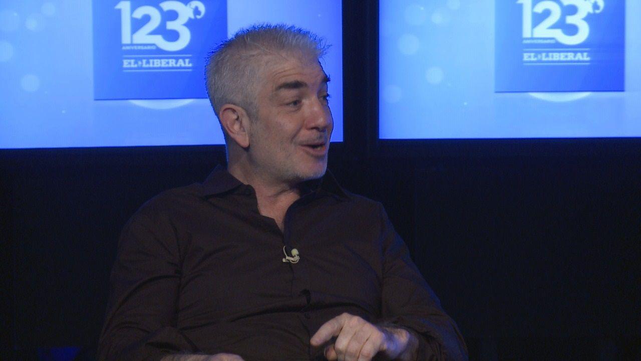 Marcelo Birmajer uno de los escritores maacutes laureados del paiacutes que quiere recorrer el mundo y ganarse la vida como juglar