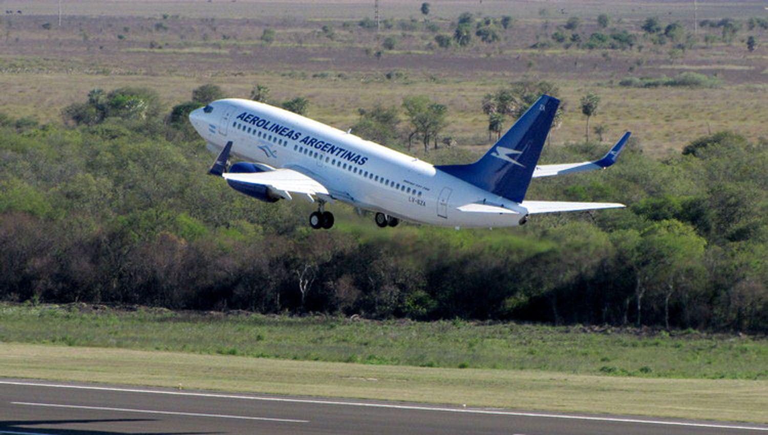 Aeroliacuteneas Argentinas alerta sobre cuentas falsas en redes sociales que buscan estafar a clientes