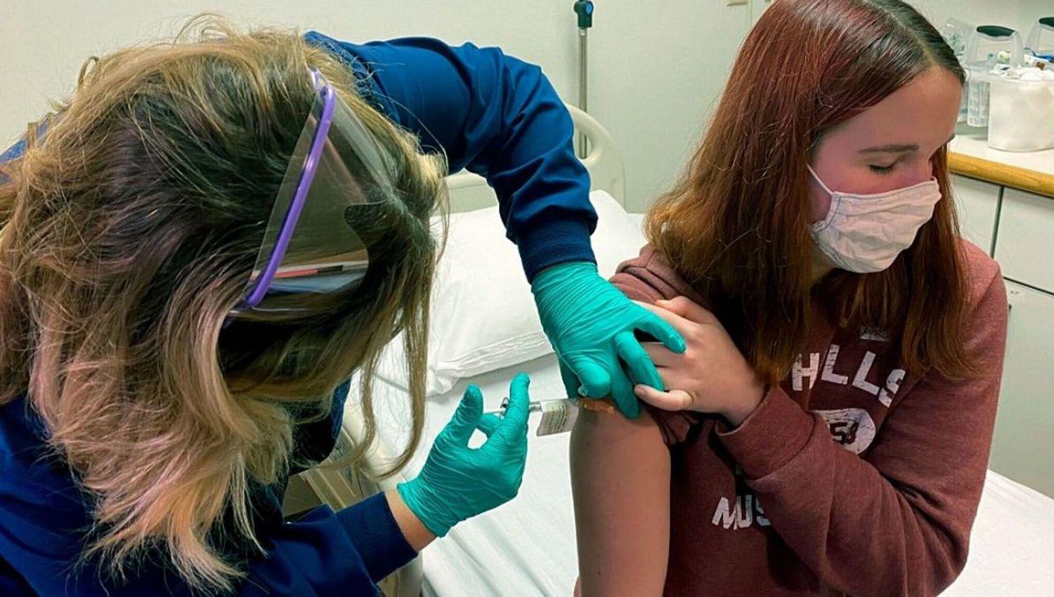 Convocan a vacunarse a los adolescentes de Capital y Banda rural