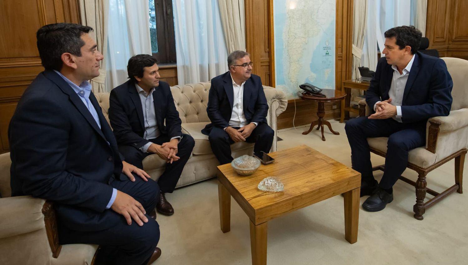 Wado de Pedro recibioacute en Casa Rosada a los gobernadores de Tucumaacuten y Catamarca