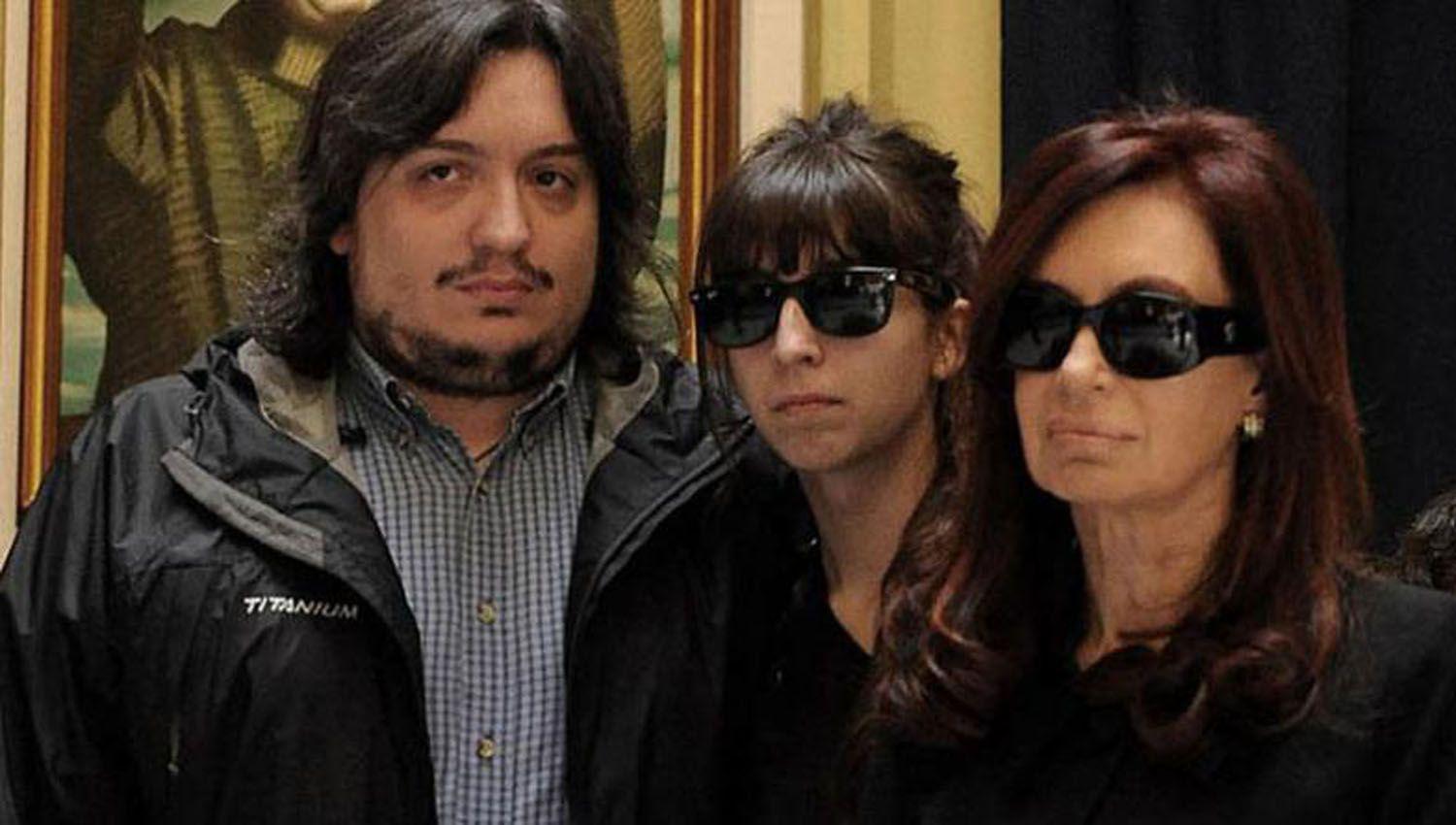 Cristina Kirchner y sus hijos fueron sobreseiacutedos en las causas Hotesur y Los Sauces