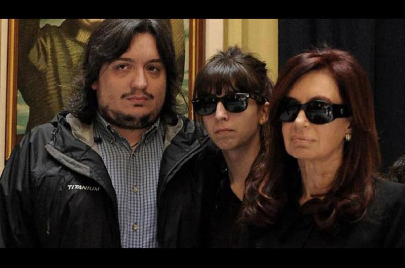 Cristina Kirchner y sus hijos fueron sobreseiacutedos en las causas Hotesur y Los Sauces