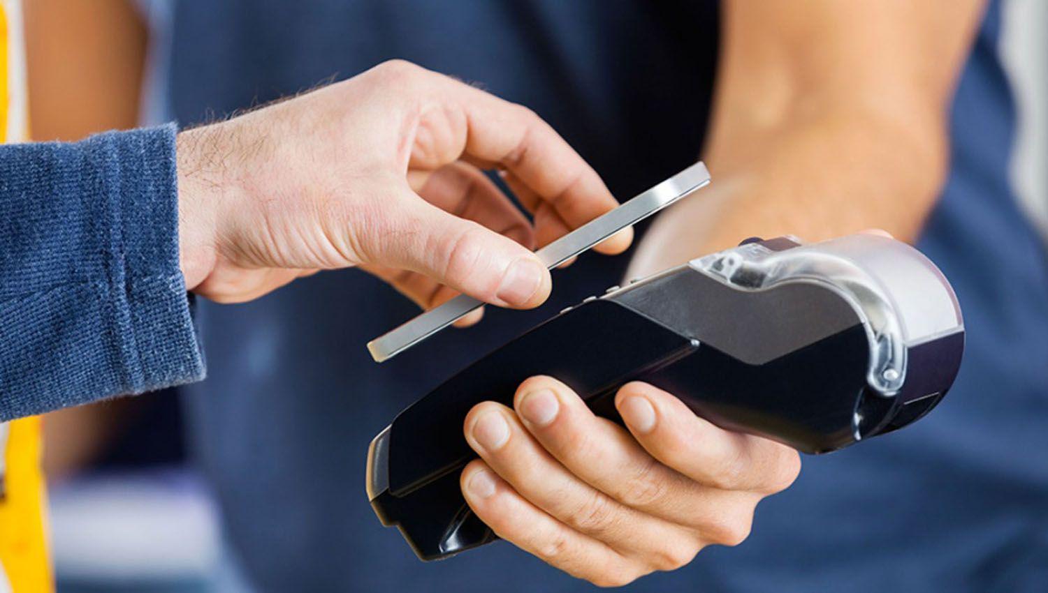 Permiten usar cualquier billetera digital para pagar en todos los coacutedigos QR del paiacutes