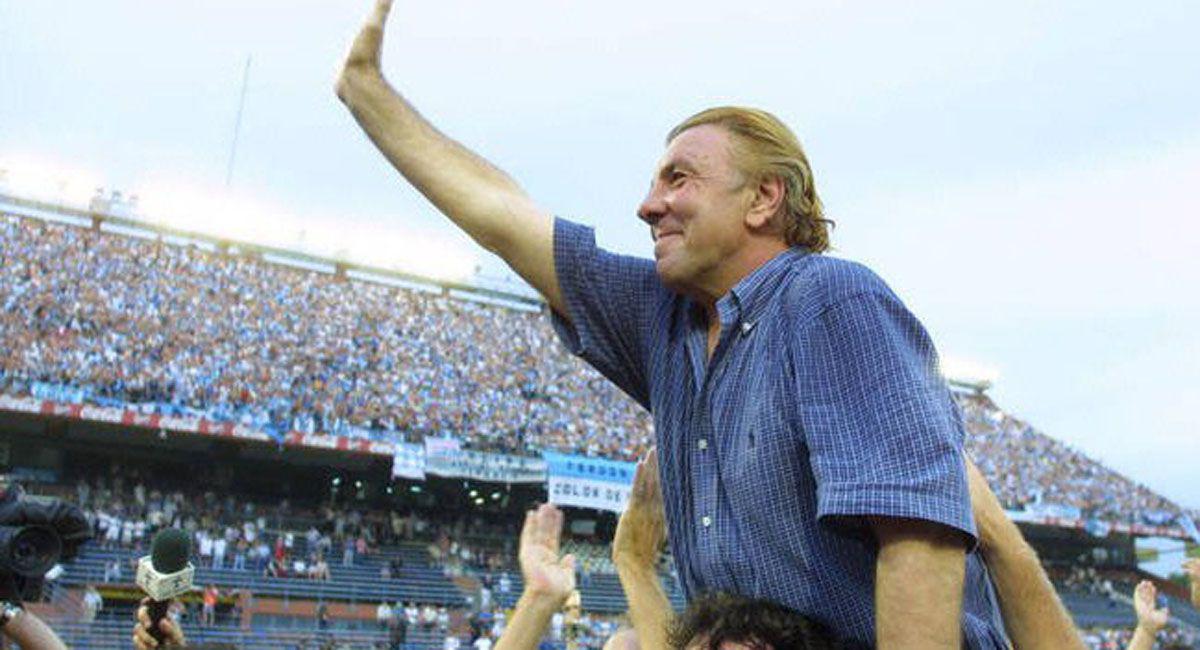 Mostaza Merlo recordoacute el tiacutetulo del Clausura 2001 con Racing