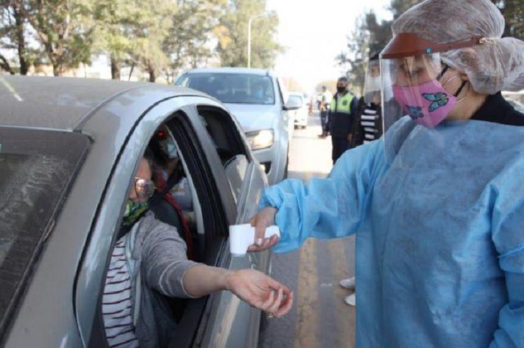 Pases sanitarios y protocolos entre los requisitos de algunos destinos para vacacionar