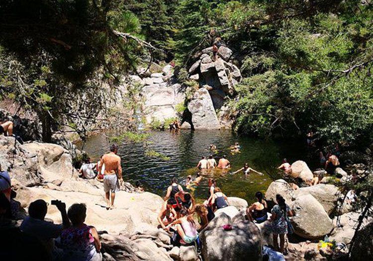Cuaacutento sale la excursioacuten La Cumbrecita- Villa General Belgrano