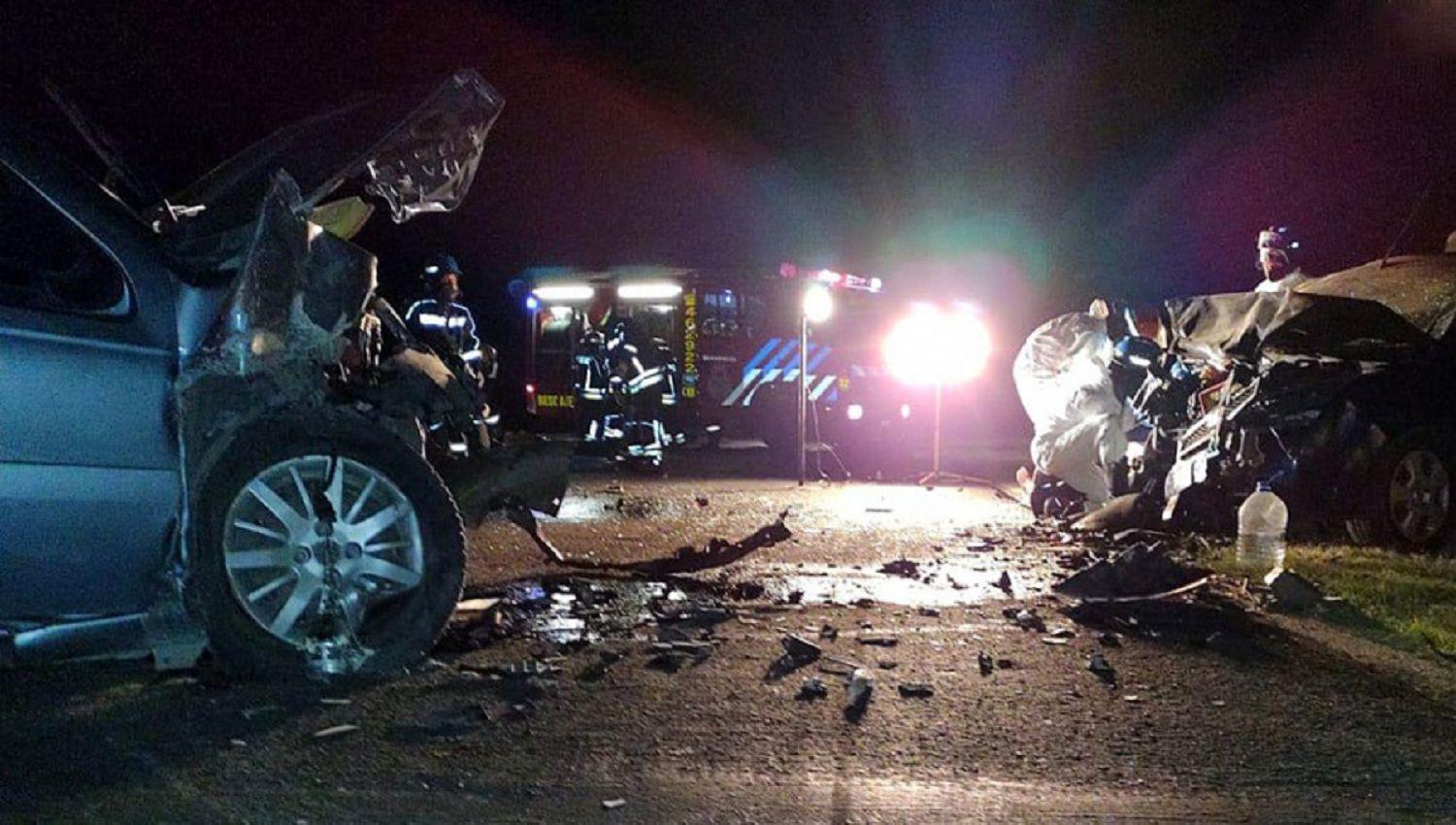 Cinco miembros de una familia murieron en un choque frontal sobre la ruta nacional 35 en Coacuterdoba