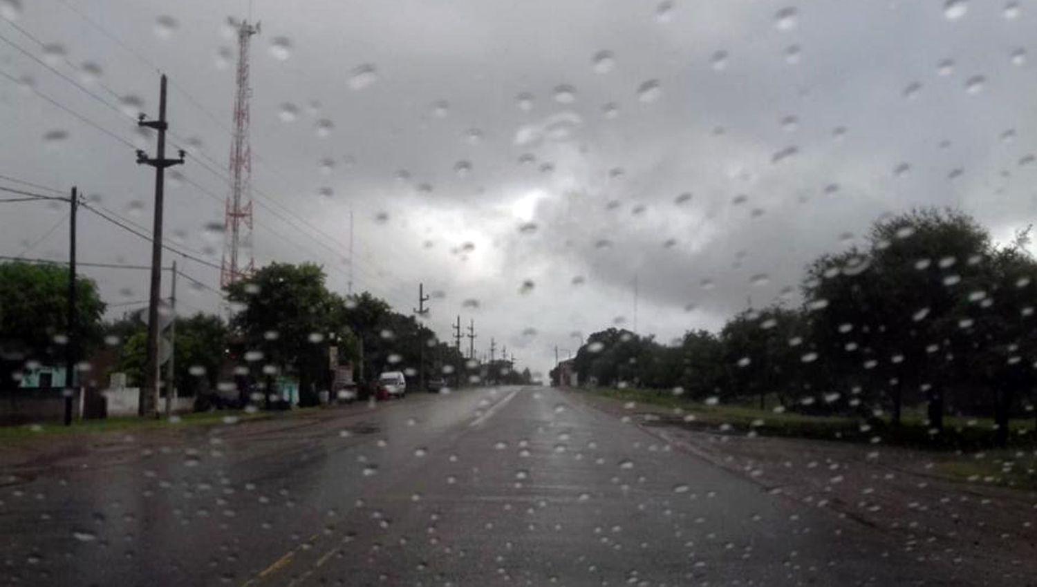 Comenzoacute a llover con intensidad en Las Termas y en otras localidades del interior